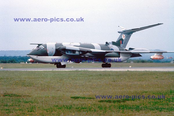 Victor K Mk.2 XL160 Greenham Common 29061981 D13204