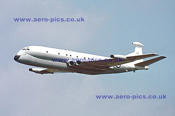 Nimrod R Mk.1 XW664 Wyton 11061974 D073-09