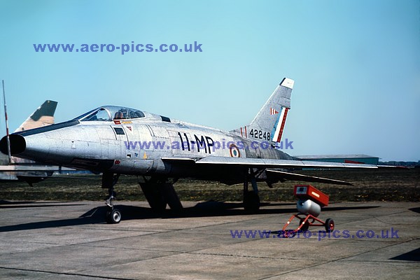 F-100D 54-2248 (11-MP-V) Sculthorpe 24011976 D084-24