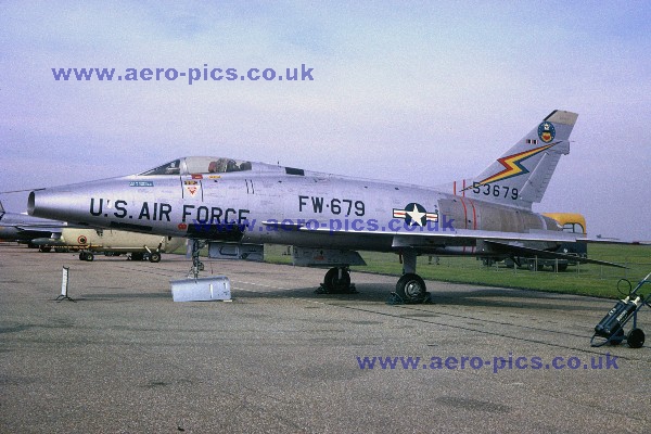 F-100D 55-3679 20thTFW Bassingbourn 17091966 D012-07