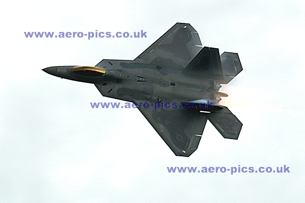 F-22A 03-4101 (2) Fairford 11072008 D050-04