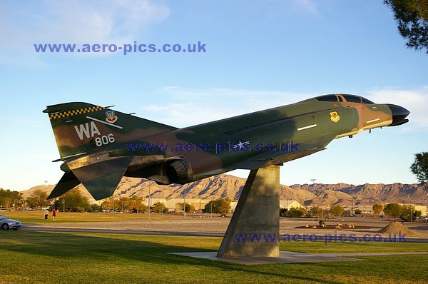 F-4C 64-0806 Nellis AFB 08112008 D063-01