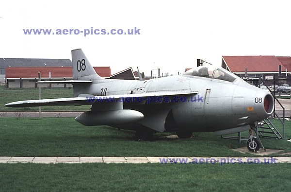 J-29F 29640 (20-08) Southend 01021975 D082-25