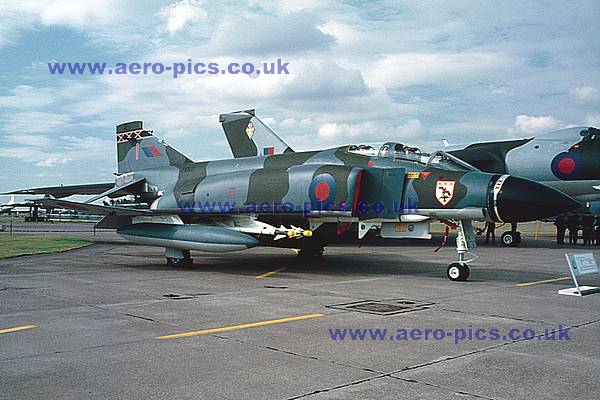 Phantom FGR Mk.2 XV400 (I) Finningley 29071977 D093-18