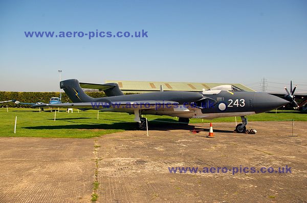 Sea Vixen FAW Mk.2 XJ560 (243) Newark 20042009 D086-25