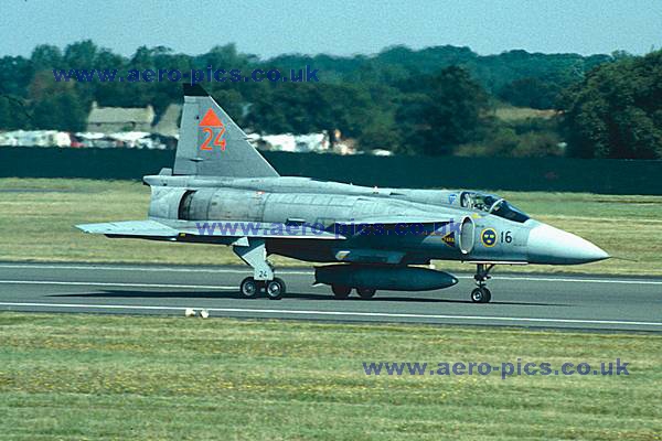 JA-37 37424 Fairford 24071999 D060-11