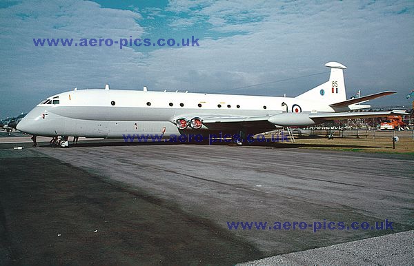 Nimrod MR Mk.1A XZ285 (85) Finningley 29071977 D093-15