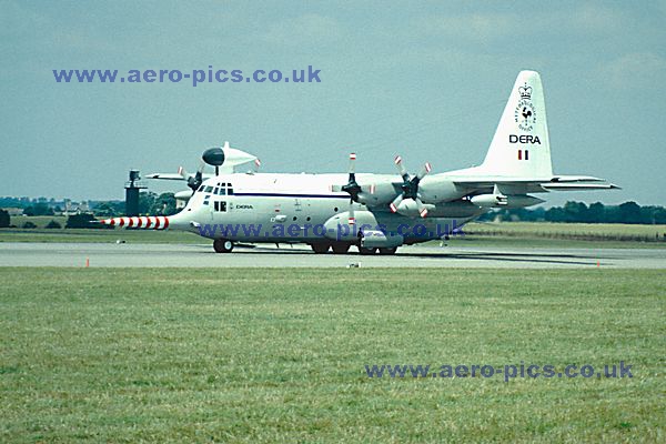 Hercules W Mk.2 XV208 Cottesmore 22072000 D052-18