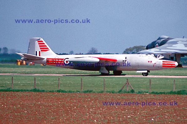 Canberra T Mk.4 WJ877 Wyton 22051973 D079-21