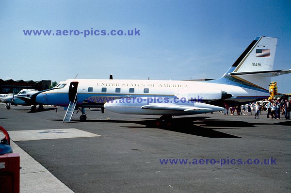 C-140B 61-2491 Mildenhall 25091982 D13701