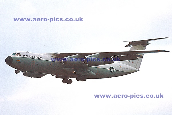 C-141A 63-8089 Mildenhall 01061974 D072-03