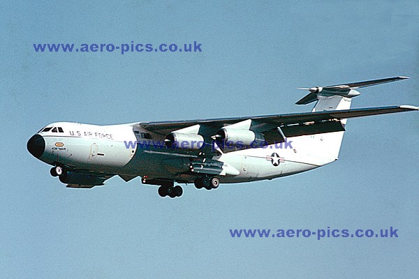 C-141A 64-0642 Mildenhall 03031974 D072-04